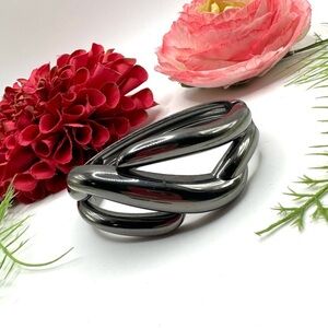 LIA SOPHIA⚜️Gunmetal Silver Knot Twist Cuff Bracelet